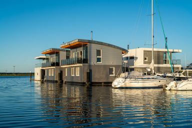 10. Floating-Houses (105 m²) Triton mit Sauna - Floating House Triton mit Kamin und Sauna