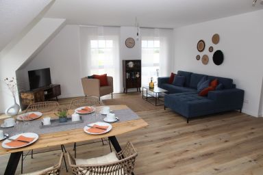 WATT a feeling - Gemütliche 80qm Wohnung für 4 Personen mit Balkon & Wasserblick