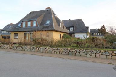 Watthaus 6 - Geschmackvolle Erdgeschoßwohnung mit Terrasse und Strandkorb