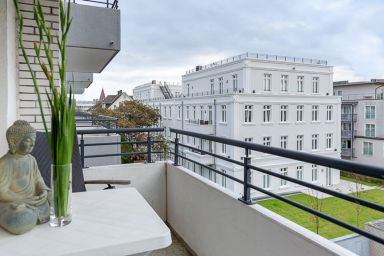 Meeresrauschen - Haus Dünenburg, Elisabethstraße 9 - Diese freundlich eingerichtete 2-Zimmer-Wohnung befindet sich im 3 OG. mit Balkon (Süden) und Garage